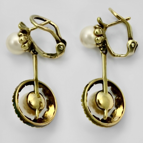 18K Gold and Cultured Pearl Drop Earrings circa 1970s