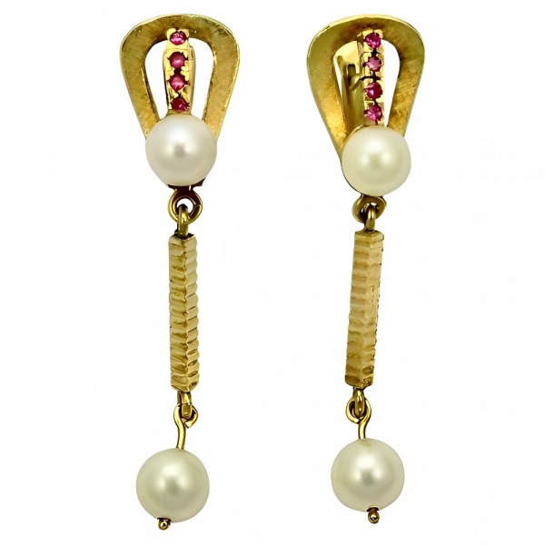 18K Gold Ruby and Cultured Pearl Drop Earrings circa 1970s
