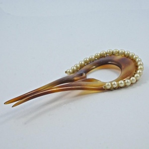 Art Deco Faux Tortoiseshell and Faux Pearl Hair Comb