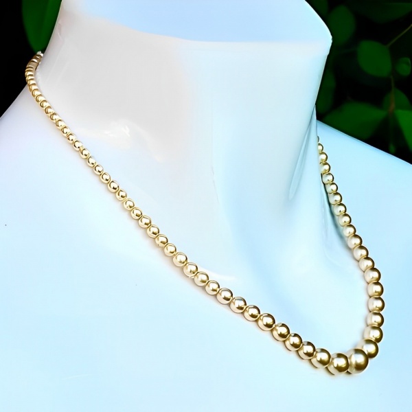 Ivory Faux Pearl Necklace with Three Rhinestones Clasp