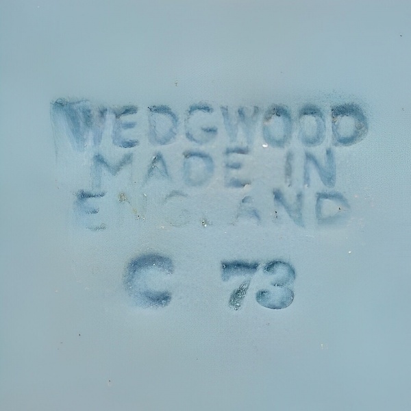 Wedgwood Sterling Silver and Blue Jasperware Brooch dated 1973