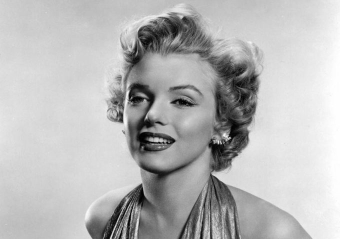 Marilyn Monroe wearing vintage costume jewellery