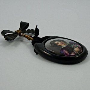 Antique Victorian Painted Porcelain Whitby Jet Pendant Bow Brooch