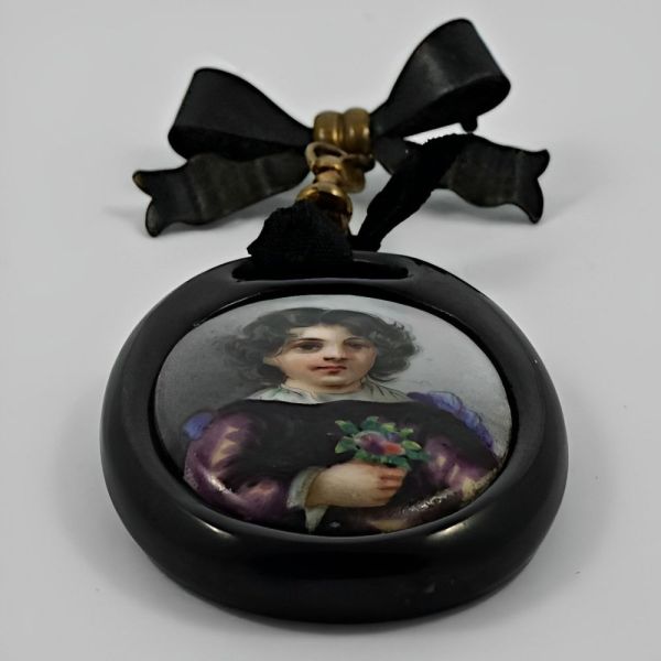 Antique Victorian Painted Porcelain Whitby Jet Pendant Bow Brooch