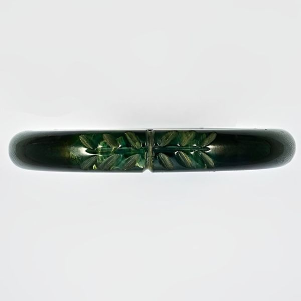 Art Deco Black Marbled Green Carved Leaves Bakelite Bangle
