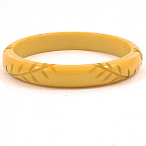 Art Deco Butterscotch Yellow Carved Leaves Bakelite Bangle