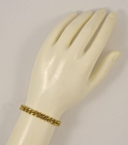 1970s Avon Gold Plated Classic Style Wristchain Bracelet
