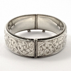 English Sterling Silver Floral Engraved Bangle Bracelet 1960s