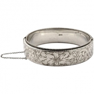 English Sterling Silver Floral Engraved Bangle Bracelet 1960s