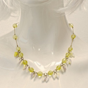 Art Deco Czech Citrine Glass Necklace with Glass Leaves