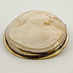 Gold Plated Large Oval Carved Lady Shell Cameo Brooch Pendant