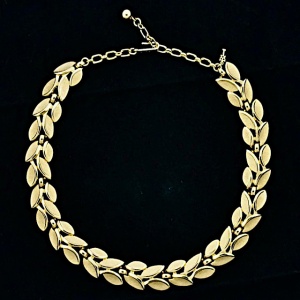 Trifari Gold Plated Brushed and Shiny Leaves Necklace circa 1960s