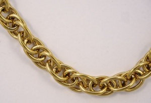 1980s Trifari Long Gold Tone Oval Link Chain Necklace