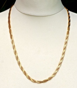 Trifari Gold Plated Flat Wave Link Chain Necklace circa 1980s