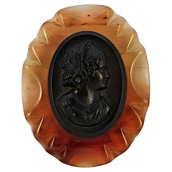 Art Deco Large Early Plastic Oval Black and Amber Cameo Brooch