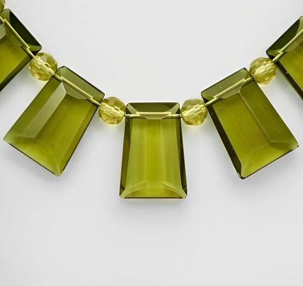 Art Deco Olive Green Glass Fringe Necklace Collar