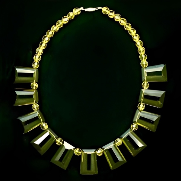 Art Deco Olive Green Glass Fringe Necklace Collar