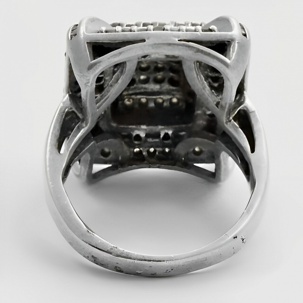 Art Deco Sterling Silver Cocktail Ring set with Rhinestones