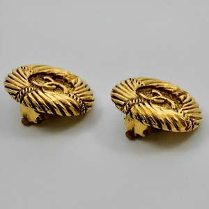 Chanel Gold Plated Logo Ridged Clip On Earrings 1970s