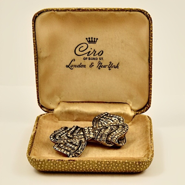 Ciro Sterling Silver Rhinestones Bow Brooch circa 1930s Arabella