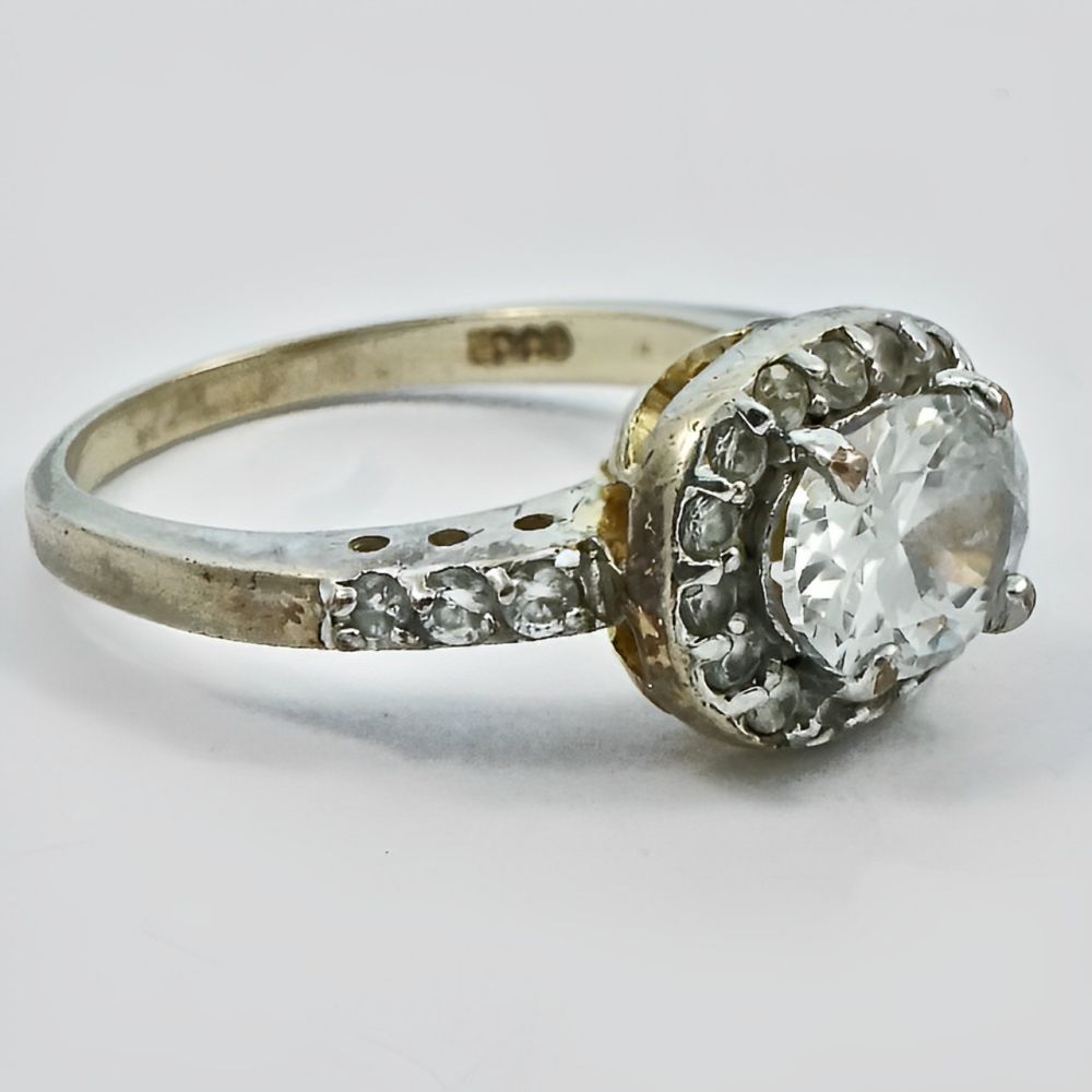EDCO Gold Plated Oval Ring with Rhinestones circa 1970s | Arabella Bianco