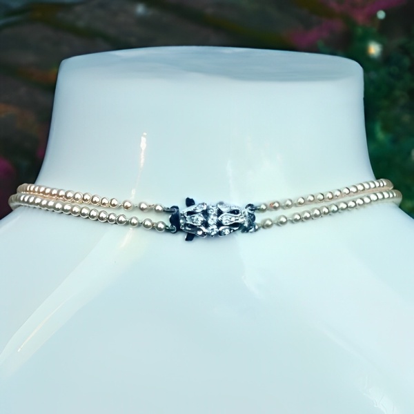 Rosita pearl necklace sales